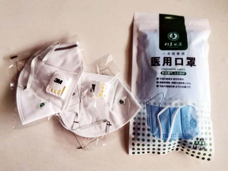 口罩价格暴涨？多方雷霆出击严惩“黑心商”，医用口罩你关心的都在这里